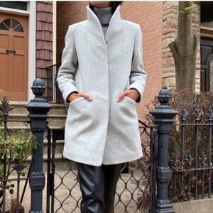 Wilfred “ Cocoon “ coat. Women’s XXS from Aritzia. Light grey